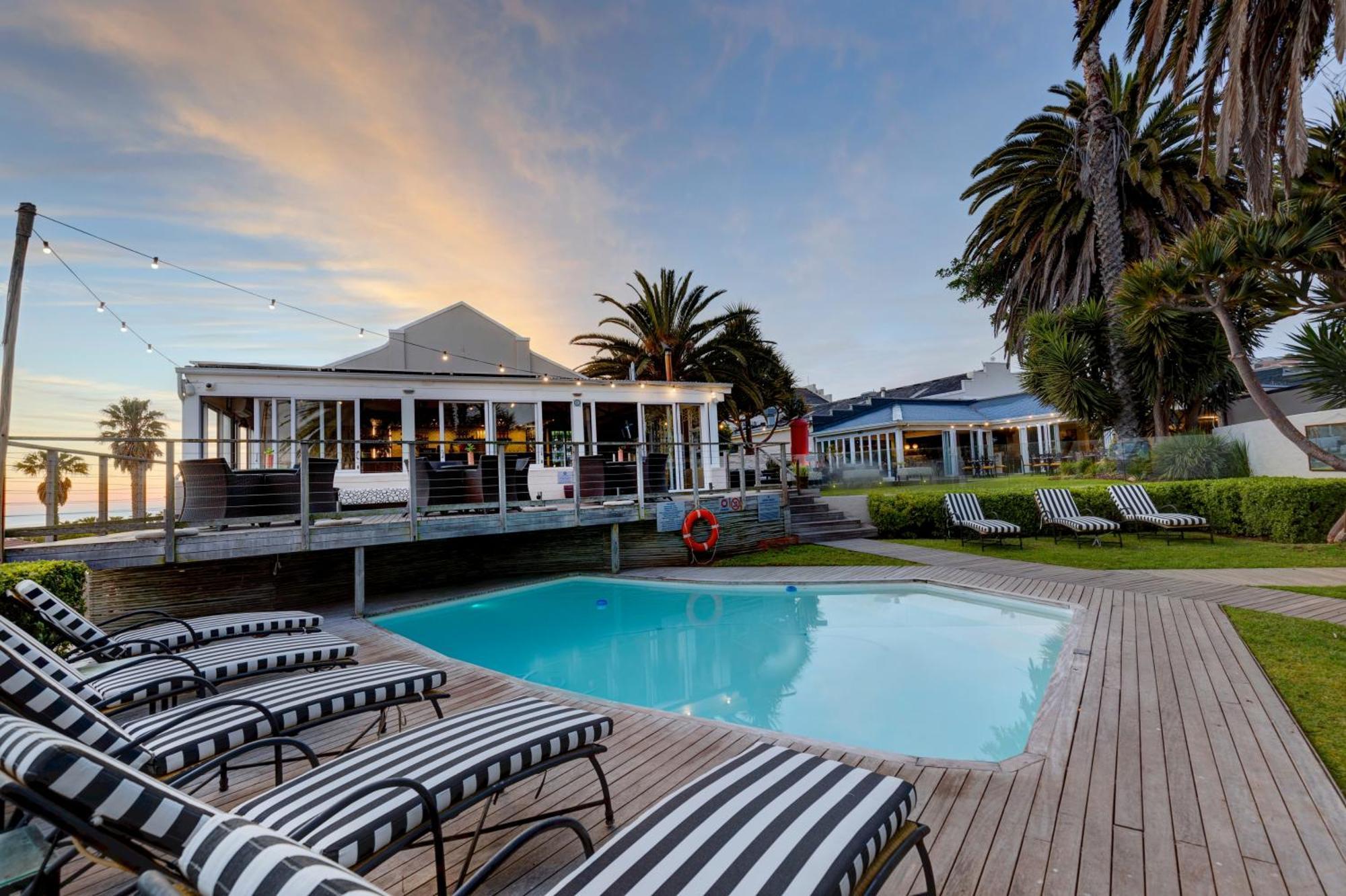 Protea Hotel By Marriott Mossel Bay Exterior foto